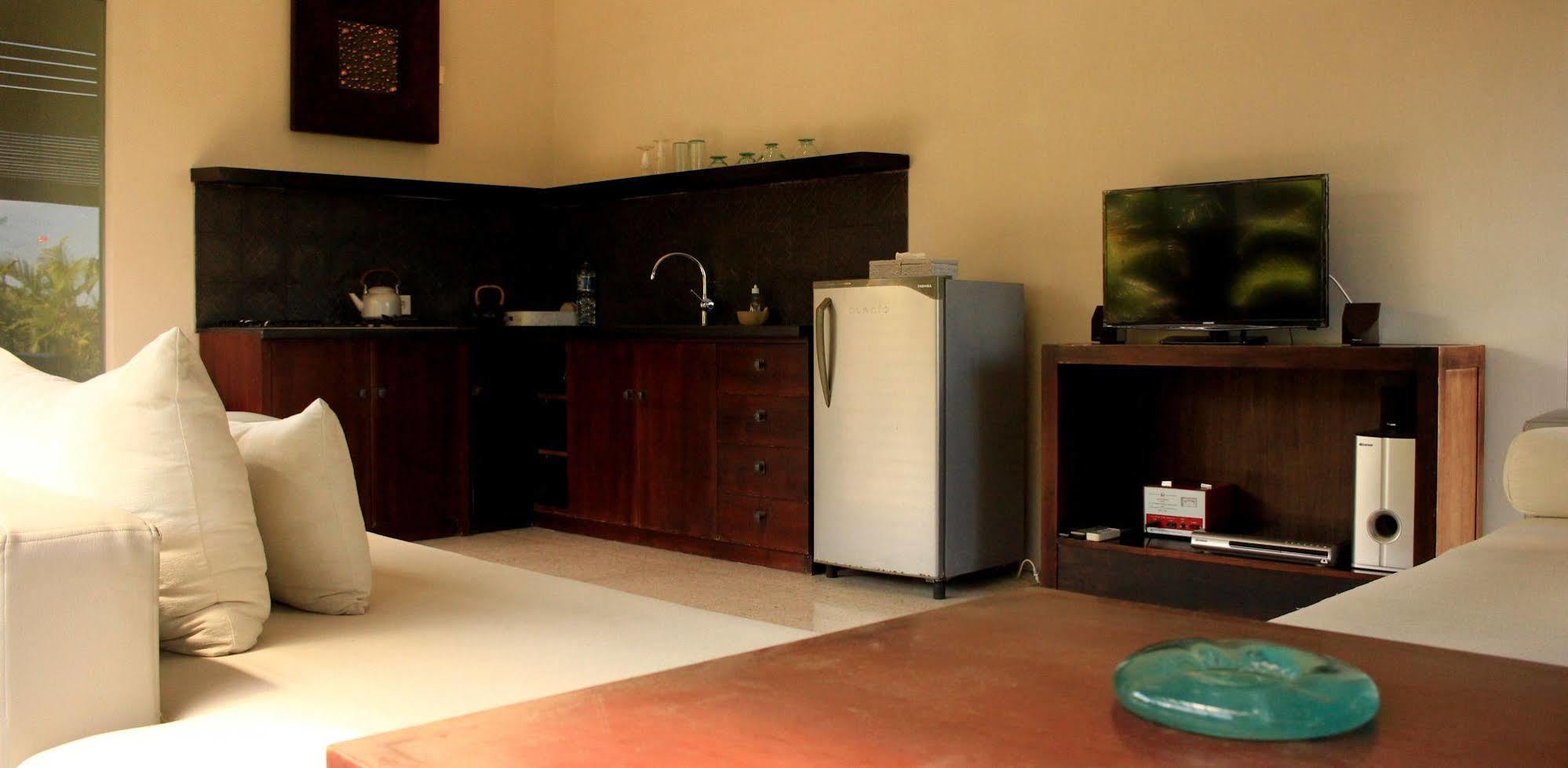 Villa Alam Warna Seminyak Esterno foto